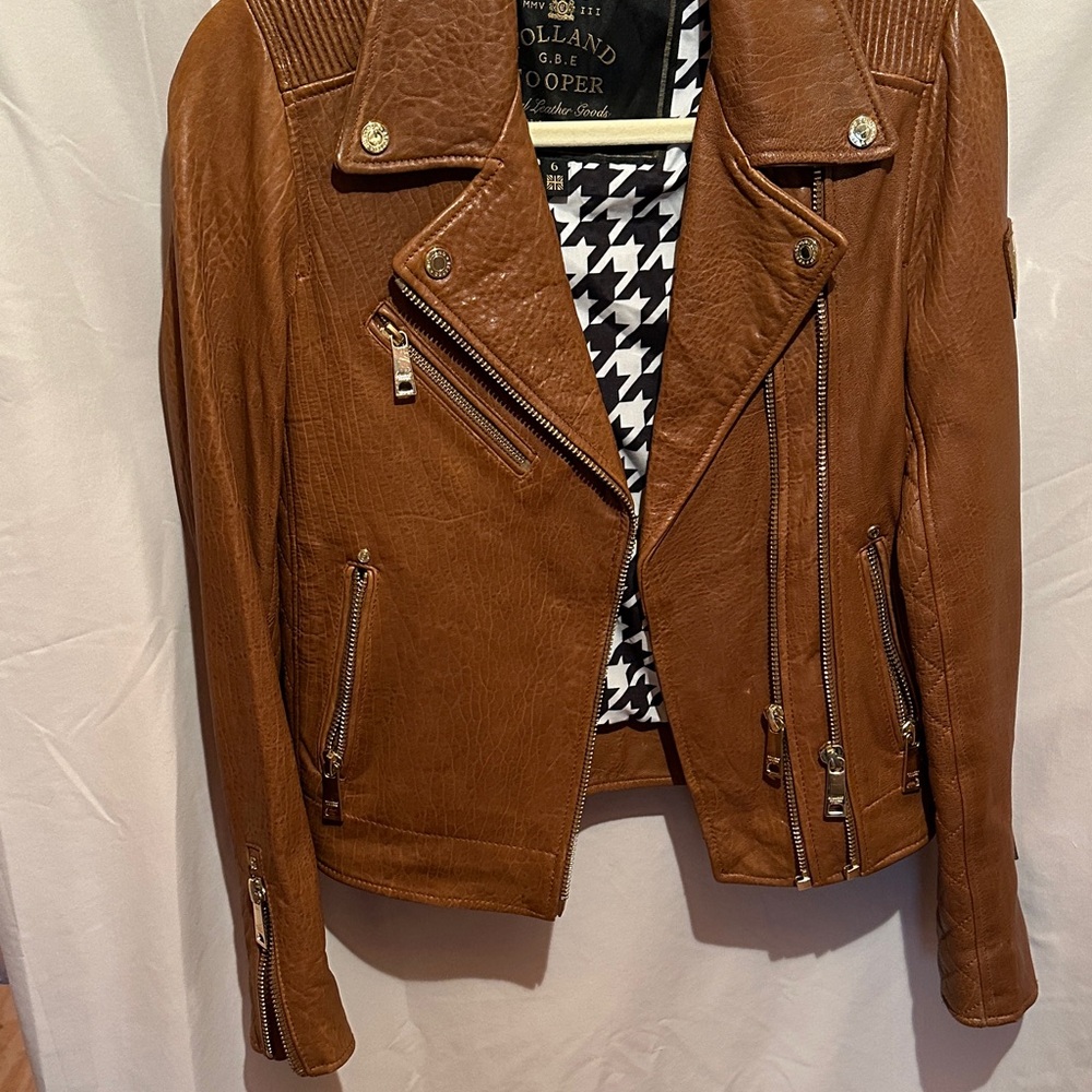 Holland Cooper bran new leather biker jacket 
Never worn UK size 6 tan